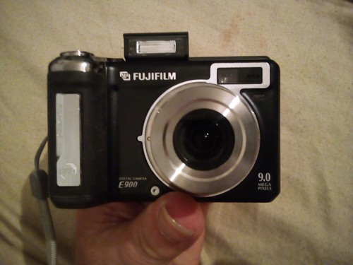 Fuji E900.9mp.Tested A-OK.With Strap Only.No Batteries Or Access.Excelt.Cond.