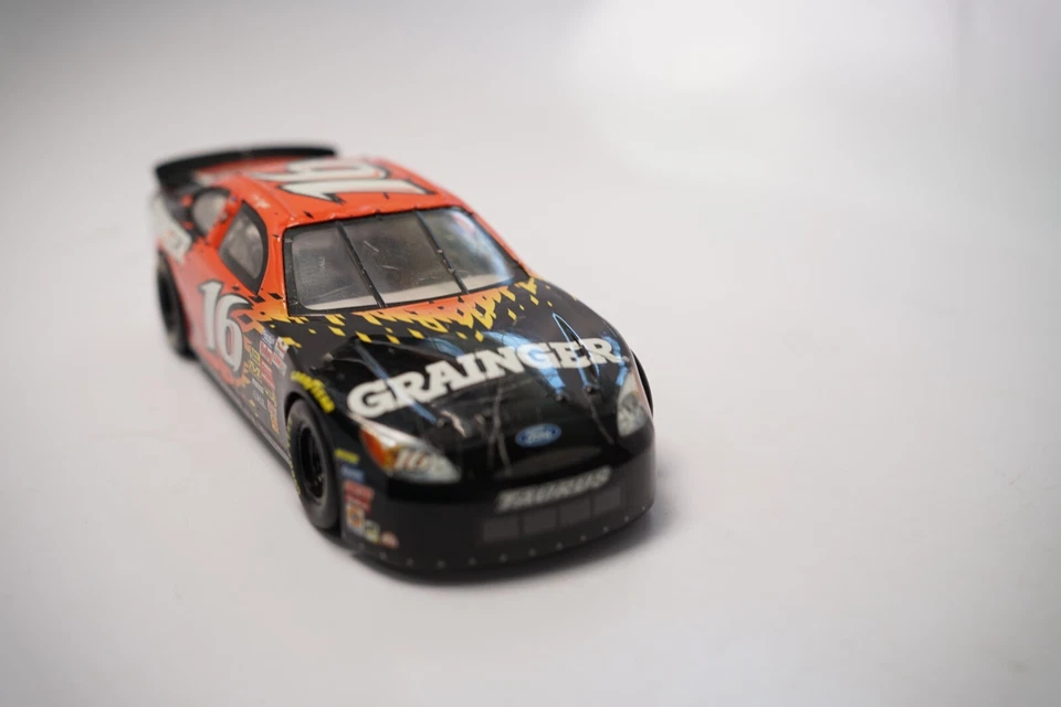 Hotwheels Mattel Nascar 1999 fundido a presión 1:24 Greg Biffle #16 exhibición de coche Grainger Foto 4 de 4