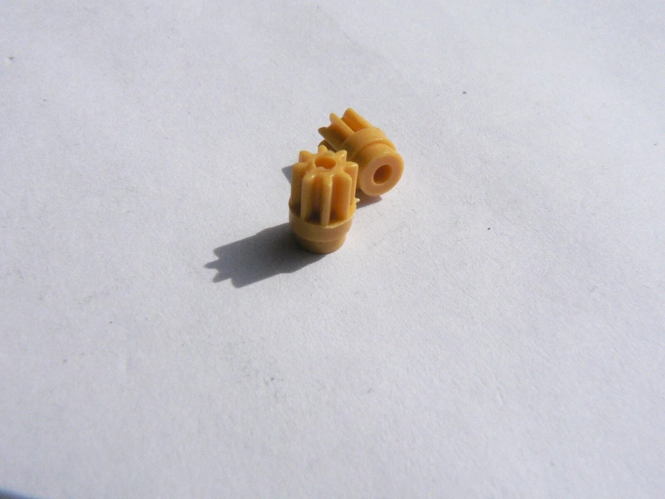 2 Pignon de Moteur 8 Dents pour Carrera Go Ou Numérique 143 Véhicules