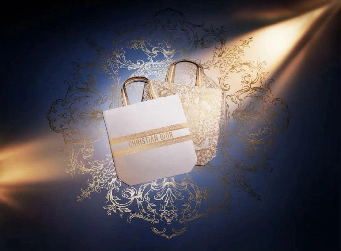 Sac fourre tout Christian Dior doré   Sac à main Dior cadeau luxe