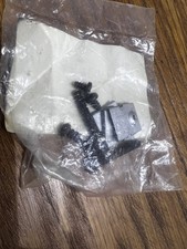 Defender, Range Rover, Series Land Rover Head Lamp Bezel Retaining Kit STC1614