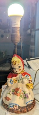 RARE ORIGINAL PULL CHAIN  WORKING VINTAGE 1940s RED RIDING HOOD TABLE LAMP HULL 