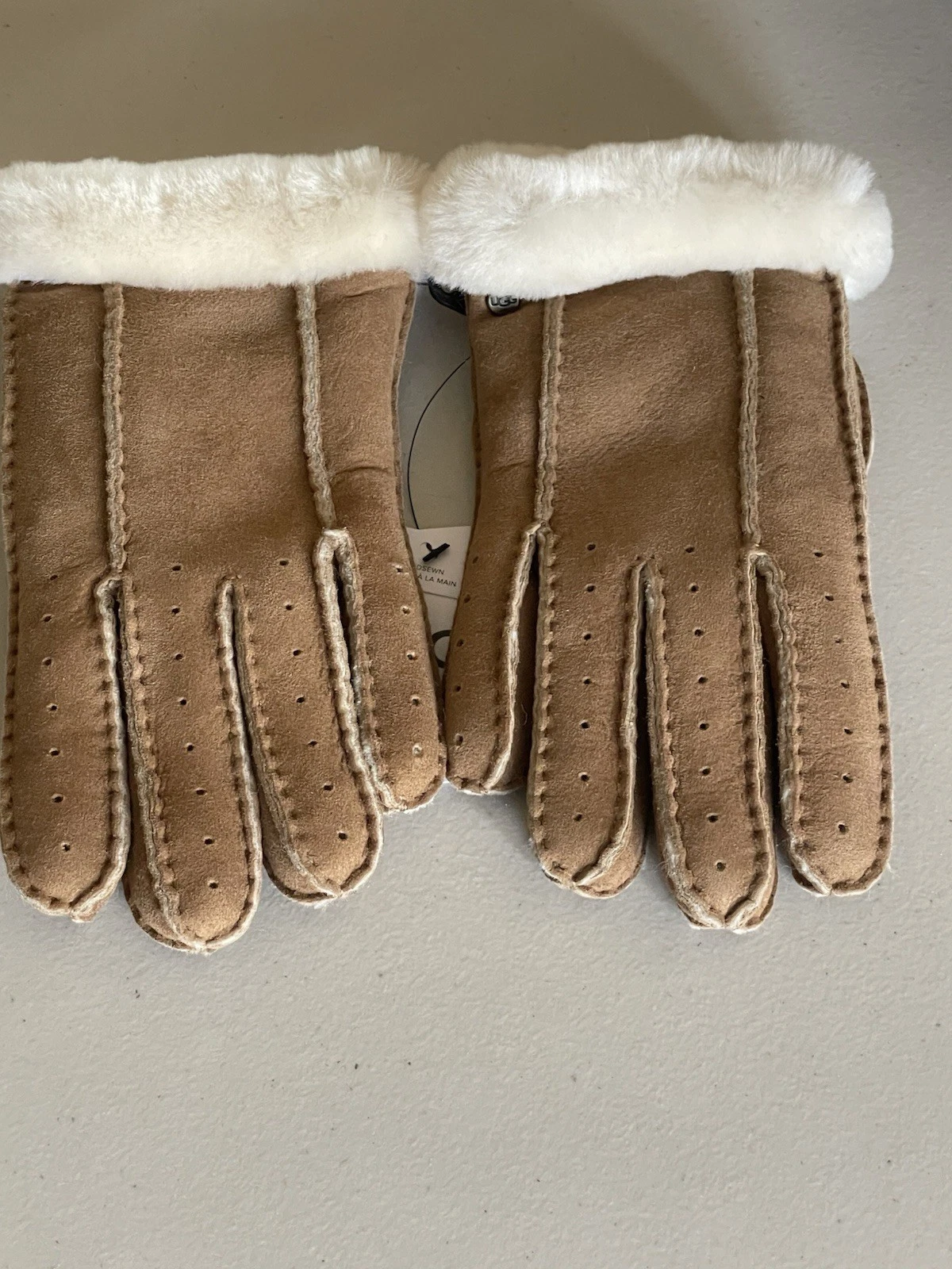 UGG WOMEN’S PERFORATED LEATHER SHEARLING GLOVES IN CHESTNUT L # 14049