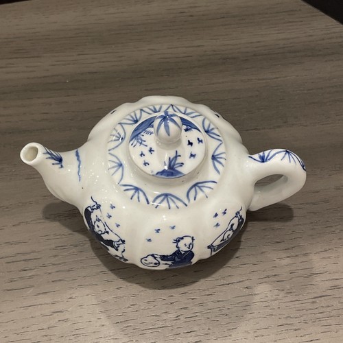 Chinese Vintage Blue & White Porcelain Mini Teapot Landscape & Children Playing - Picture 2 of 10