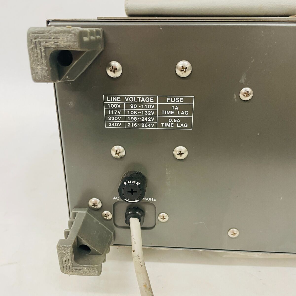 Leader LBO-522 Dual Channel 20 MHz Oscilloscope with Probes Leader LBO-522 Dual Channel 20 MHz Oscilloscope with Probes