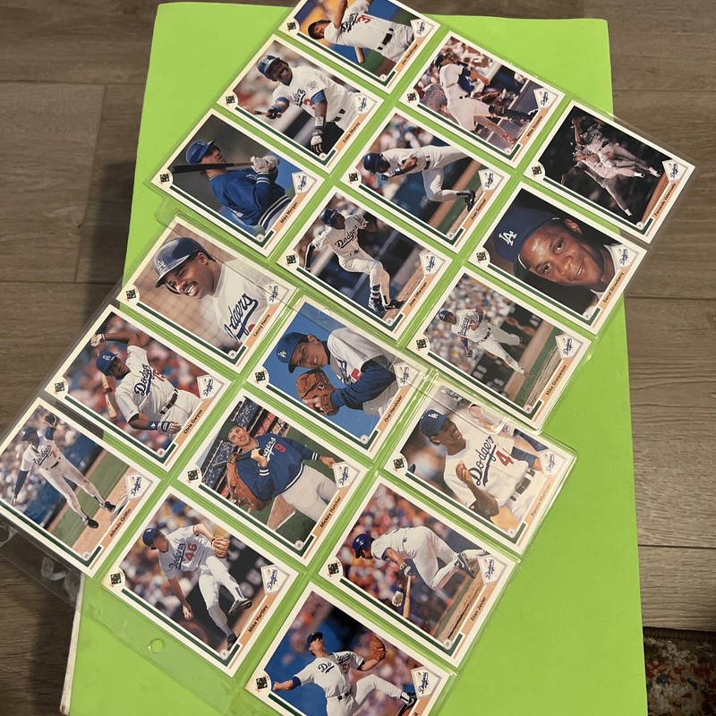 BASEBALL CARDS 1992 LOT 20 OF TOPPS