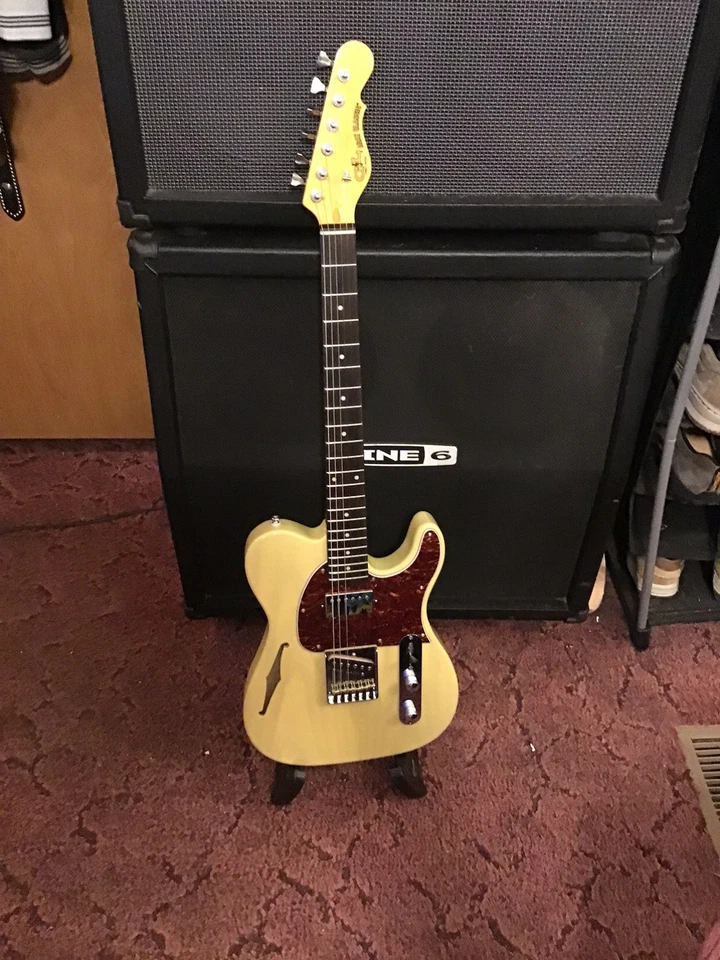 NUEVA GUITARRA CLÁSICA G&L ASAT CON AFINADORES DE BLOQUEO HIPSHOT Y ESTUCHE RÍGIDO NUEVO Foto 4 de 4