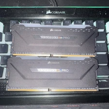 CORSAIR - VENGEANCE  RGB PRO 32GB (2 x 16GB) DDR4 DRAM 3200MHz C16 Memory Kit