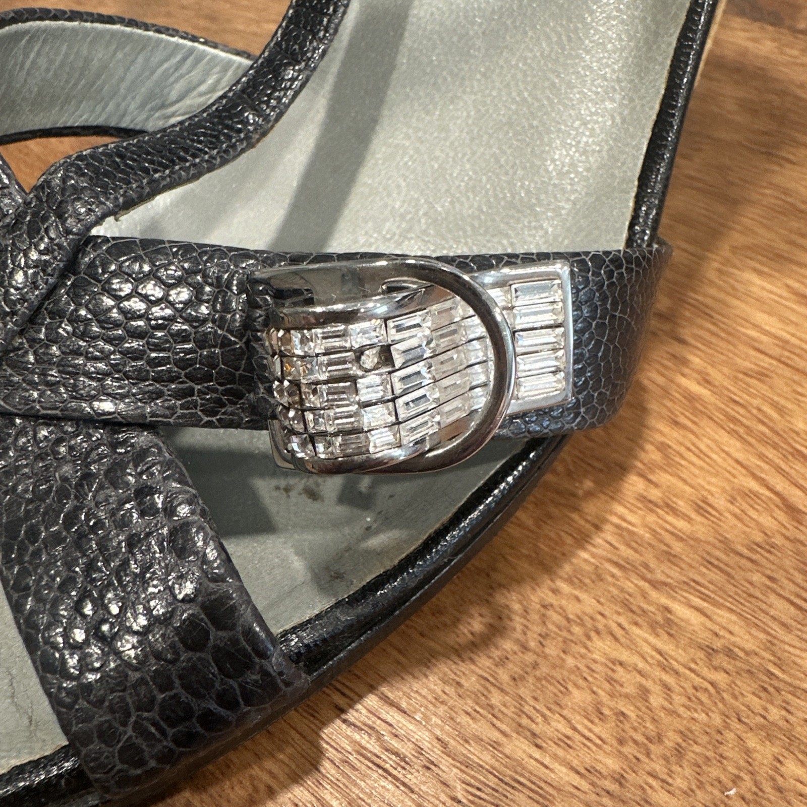 Iconic & Rare Tom Ford Gucci Runway Grey Silver  Python Sandals SZ 7.5 image 5