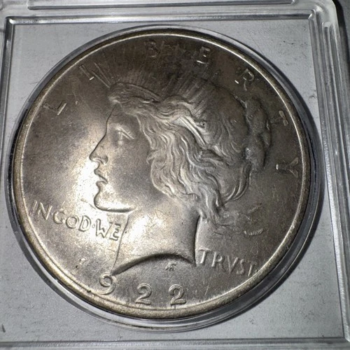 1922 Silver Peace Dollar UNC
