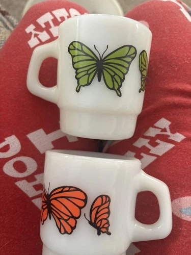 Vintage Milk Glass Mugs Rainbow Butterflies Anchor Hocking USA 70s Stacking Cups
