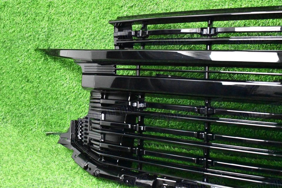 Parachoques delantero parrilla superior negro brillante para Chevrolet Tahoe Suburban 2021-2024 NUEVO Foto 4 de 4