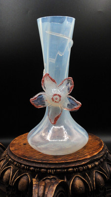 Antique Bohemian Kralik Opalescent Applied Hibiscus w Pink Frit Art Glass Vase