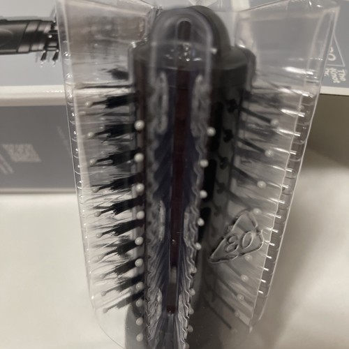 INFINITI PRO MEDIUM ROUND BRUSH ATTACHMENT BY CONAIR / NEW IN BOX - Picture 14 of 14