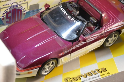 MAISTO 1/18 CORVETTE 1995 INDIANAPOLIS 500 EDICIÓN LIMITADA OFICIAL DIE CAST - Imagen 4 de 8