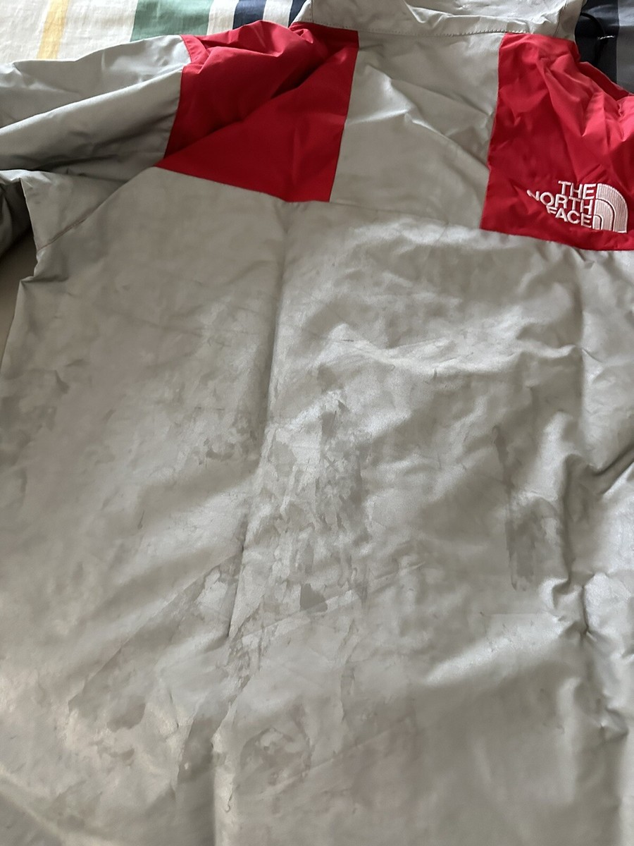 Supreme x The North Face Reflective 3M Mountain Parka Size Supreme x The North Face Reflective 3M Mountain Parka Size