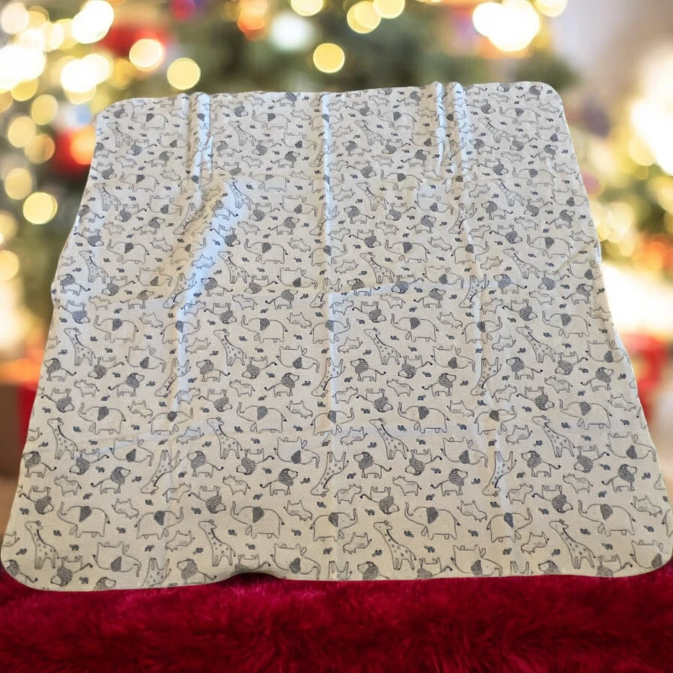 Manta bebé animal safari blanco y azul Child Of Mine Lovey  Foto 2 de 4