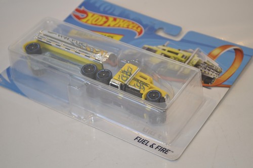 Hot Wheels Track Stars Fuel and Fire Rig-'18-Peterbilty-Trucks 4 Tracks-Sealed - 第 17/24 張圖片