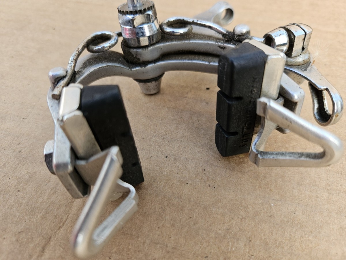 SUNTOUR CYCLONE BRAKE LEVERS. Leviers de freins