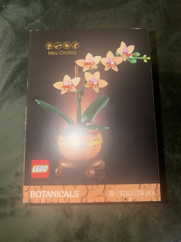 LEGO Botanicals Mini Orchid 10343 Building Set 274 Pieces