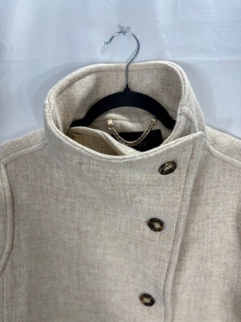 Picture 2 of 8