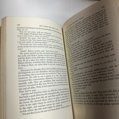 For Whom the Bell Tolls Ernest Hemingway - International Collectors Library 1968 - Bild 12 von 14