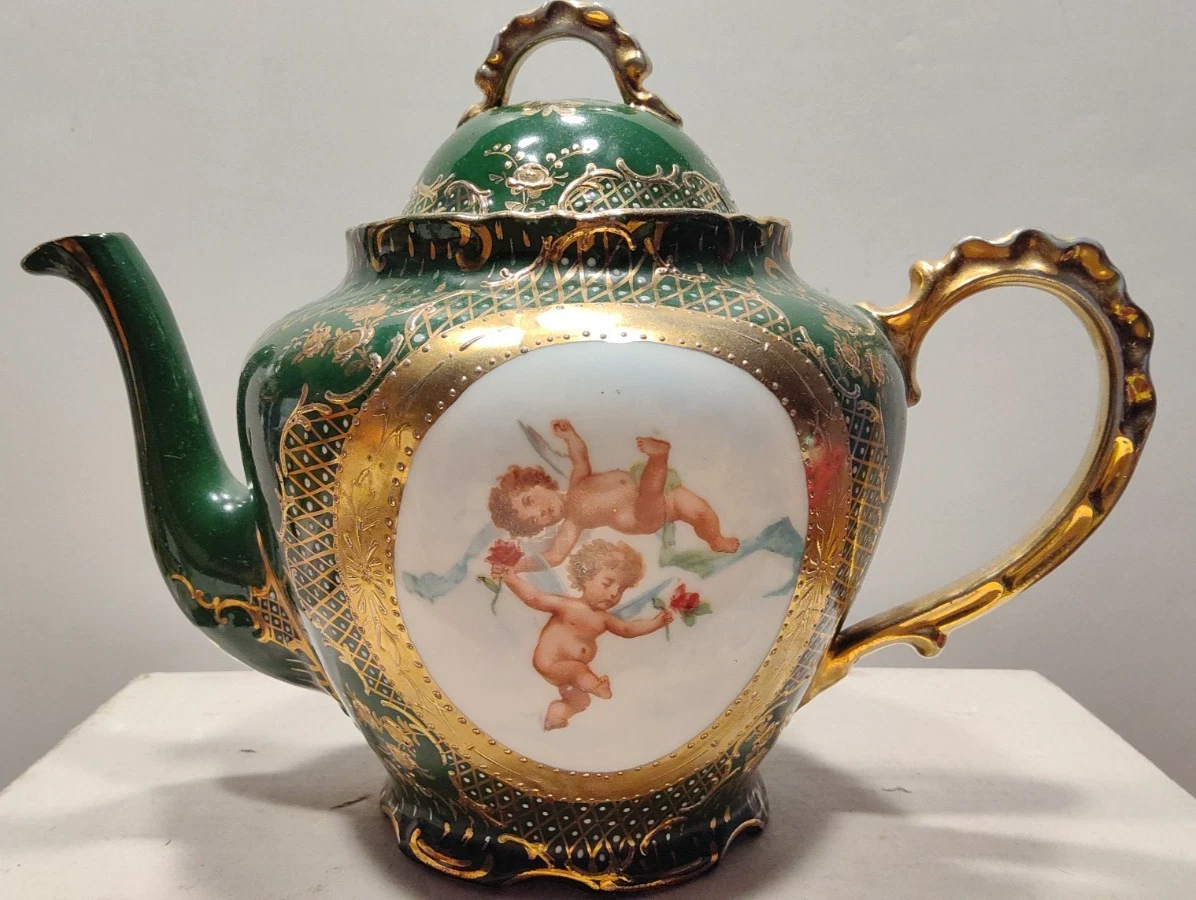 ロイヤル　ヴィエナ　 vienna 置物　壺 ロイヤル ヴィエナ vienna 置物 壺 Royal Vienna In Antique Ceramic