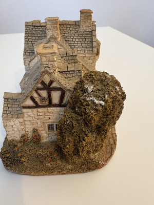Moreton Manor' Lilliput Lane 1985 - No Box Or Deeds - Slight