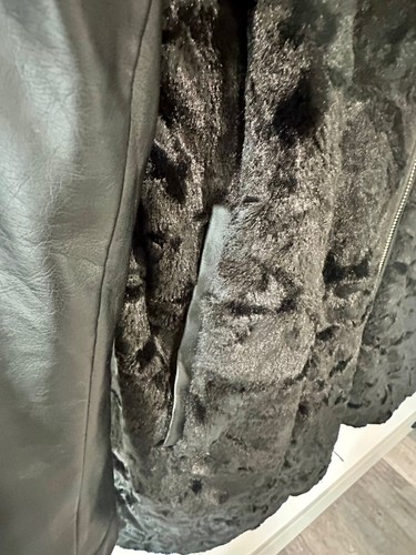 NWOT DENNIS BASSO STERLING FAUX LEATHER AND FUR JACKET ZIP OFF SLEEVES PLUS 2X - Picture 8 of 9