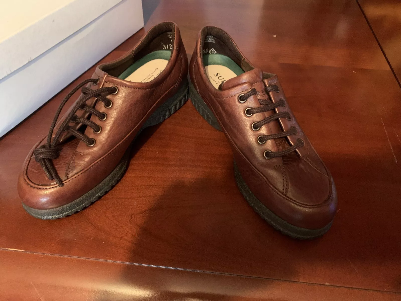 Chaussures à cravate Supremes by Softspots marron doux pour femme 312900