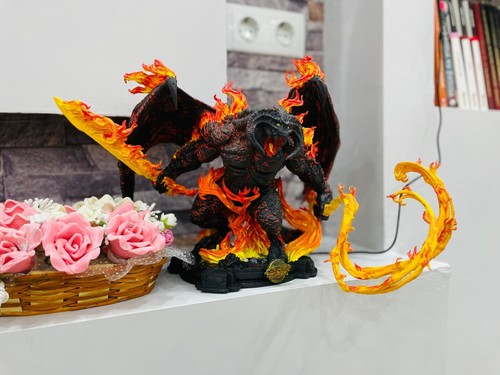 Epic LED-Lit Balrog Figure – Rare Collector’s Item, Perfect for Lord of the Ring - Picture 5 of 19