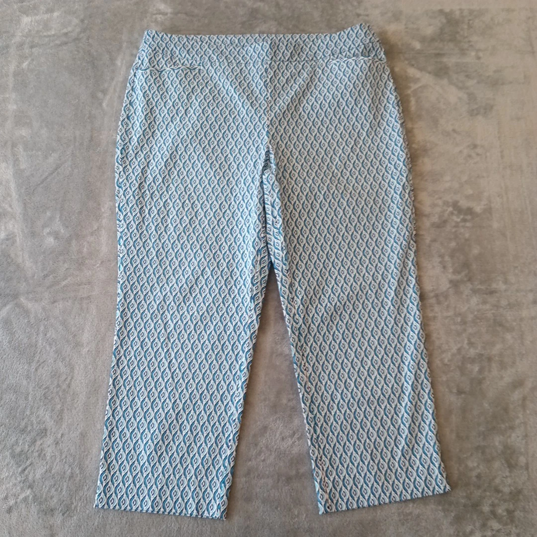 Chico's Capri Pants Womens US Size 16 Blue Geometric Pull On Stretch 38x23 New
Opens in a new window