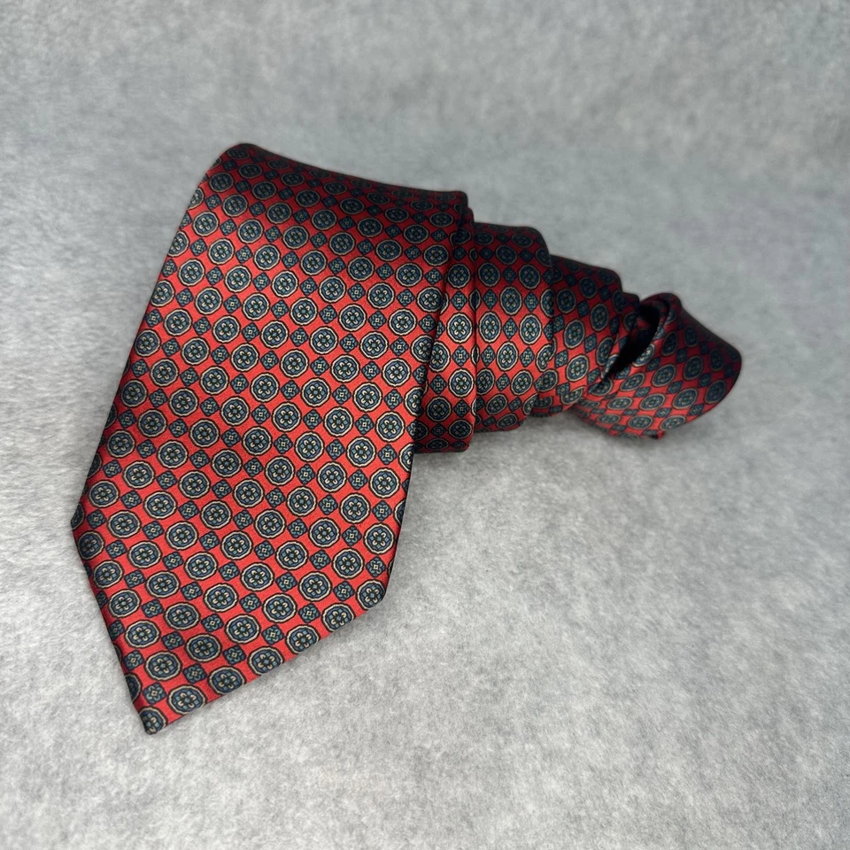 Hanover St Tie Works Ltd Tie Mens Red Silk Geometric Medallion Necktie Made USA - Image 2 of 4