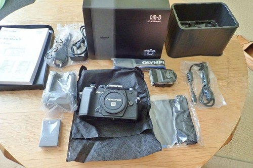 Olympus OM-D E-M5 Mark III Mirrorless Body Black + All accessories NEW & BOXED - Picture 13 of 13