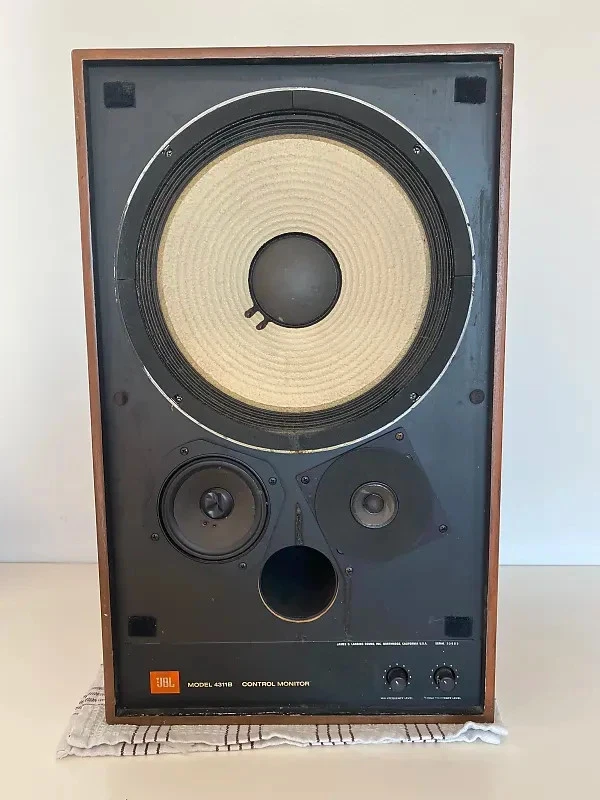 JBL 4311B  loudspeaker classic studio monitors - Image 3 of 4