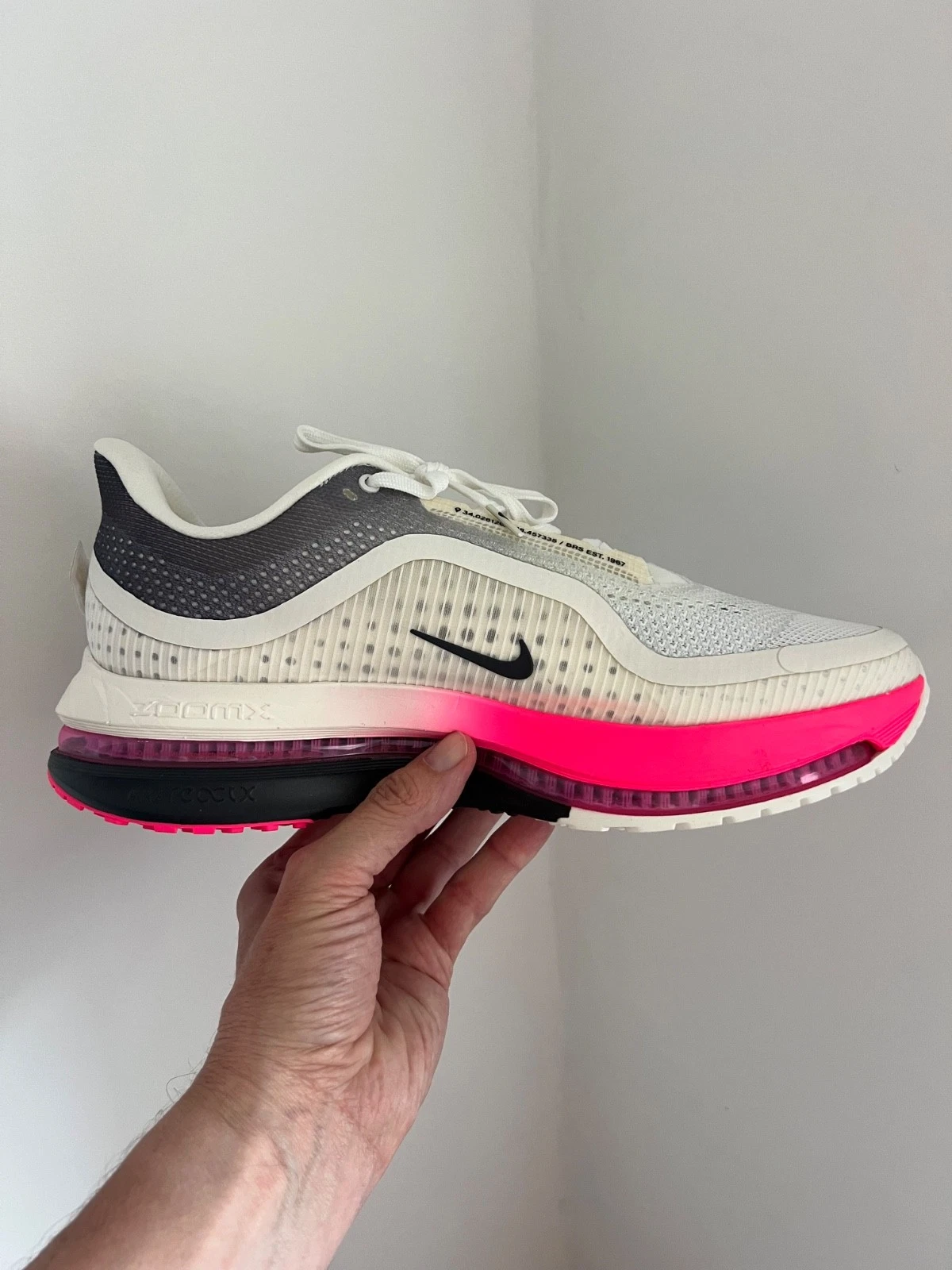 MENS NIKE PEGASUS PREMIUM SHOES - PENCIL POINT - YEAR OF THE HORSE - IQ1130 001.
Opens in a new wind
