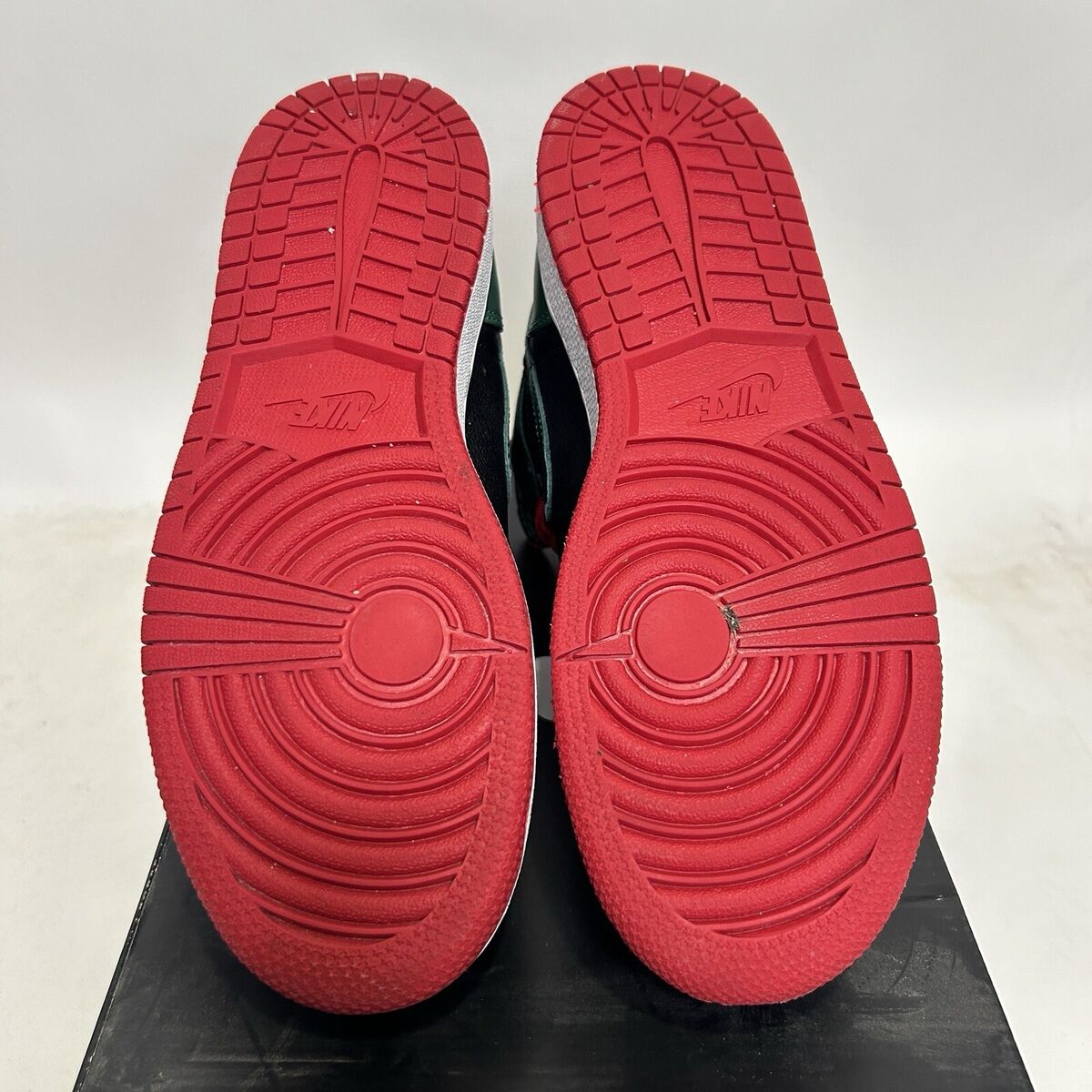 Nike Air Jordan 1 Retro High OG GS “Gucci” 332558-025 6Y Nike Air Jordan 1 Retro High OG GS “Gucci” 332558-025 6Y