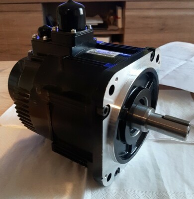 YASKAWA AC SERVO MOTOR SGMGV-09DDA6H