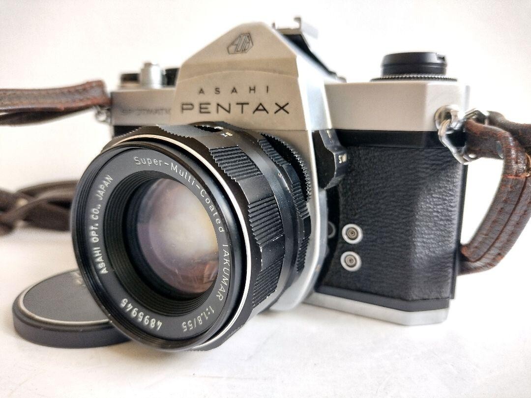 122 Pentax Spotmatic SP 35mm film camera SMC Takumar 55mm f/1.8