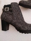 NEW! WOMANS BLACK TWEED BOOTIES SIZE 7M KELLY & KATIE NON SLIP TREAD VERY CUTE — photo 3