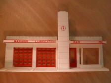 Plasticville GO-3 - GAS STATION LARGE - INDIVIDUAL PARTS - ORIGINAL - O Scale