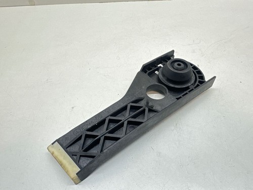 Mercedes-Benz B W246 W242 2013 Halterung Kühler A2465040440 SOM17559