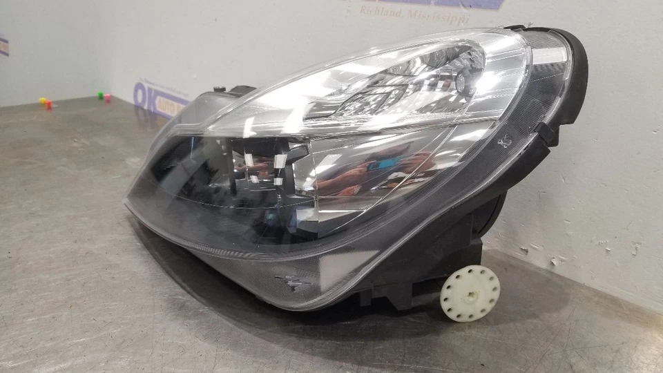 09 MERCEDES BENZ AMG SL63 R230 MONTAJE FARO CONDUCTOR IZQUIERDO Foto 3 de 4