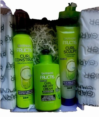 GIFT BOX  - Garnier Fructis - 3 Piece Hair Care Curl Set 