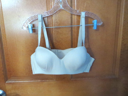 Valmont Women's 38B & 40B Strapless Underwire W/straps Balconette Bras Beige GUC