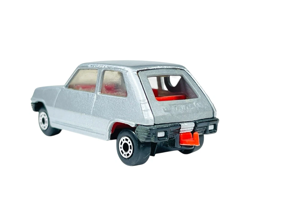 Matchbox Lesney Superfast MB21 Silver Renault 5TL Le Car w/K Box - Image 3 of 4