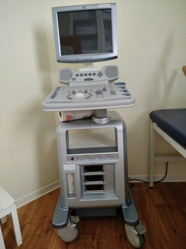 GE Logiq P5 Ultraschallgerät mit 4 Sonden, BJ. 2013 - Bild 1 von 15