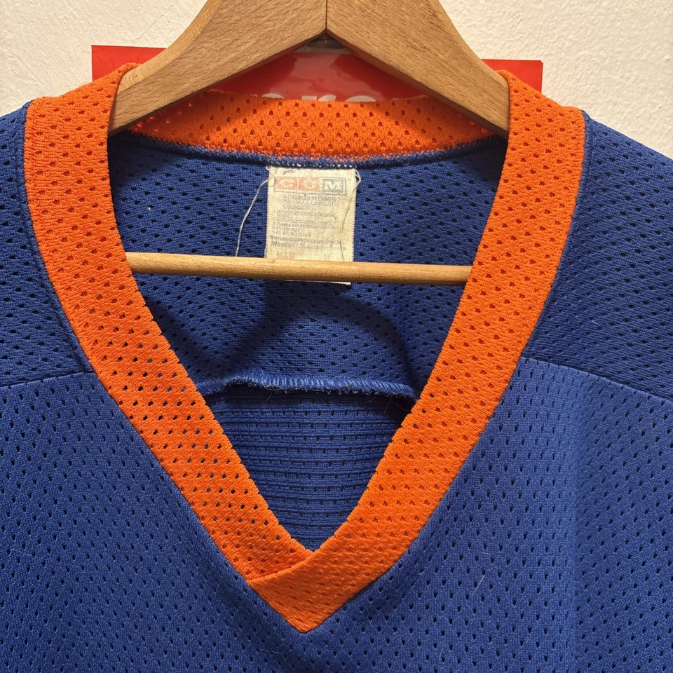 SIZE Med. 100% Authentic Vintage New York Islanders NHL CCM MASKA Hockey Jersey - Image 2 of 4