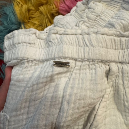 O'Neill Carla Crinkle Double Gauze Beach Shorts - Small - White - Picture 3 of 3