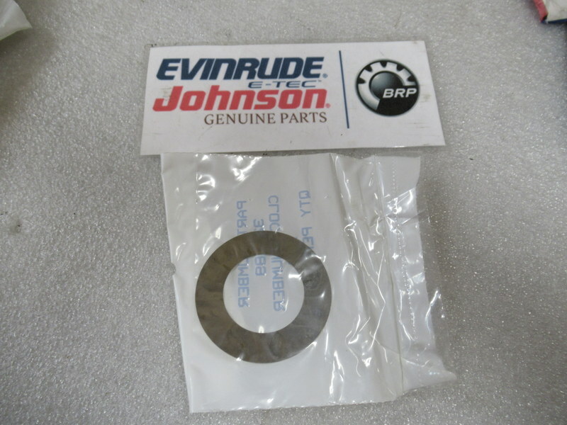 Q8B Johnson Evinrude OMC 323889 Pinion Shim OEM New Factory